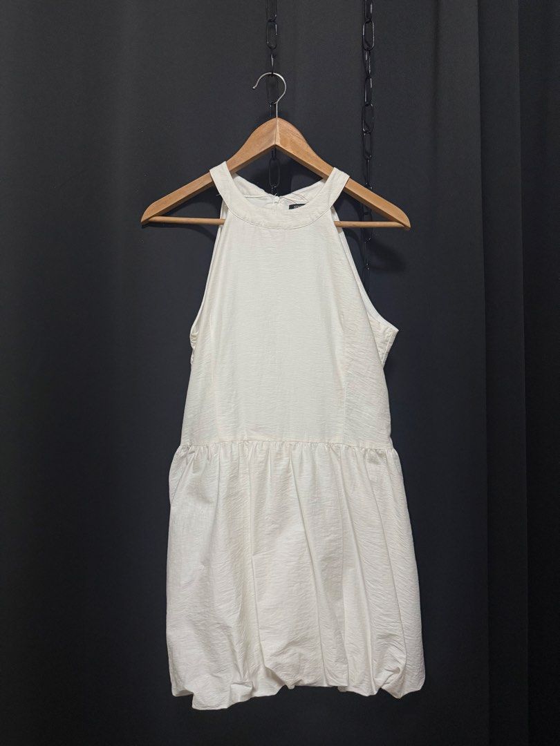 White Dress (Category: Dresses) located in Manila. Submitted by shopzeno (Listing ID 1469950448, Image 1). Description: Brandnew GTWUrban No issue Best fit M.