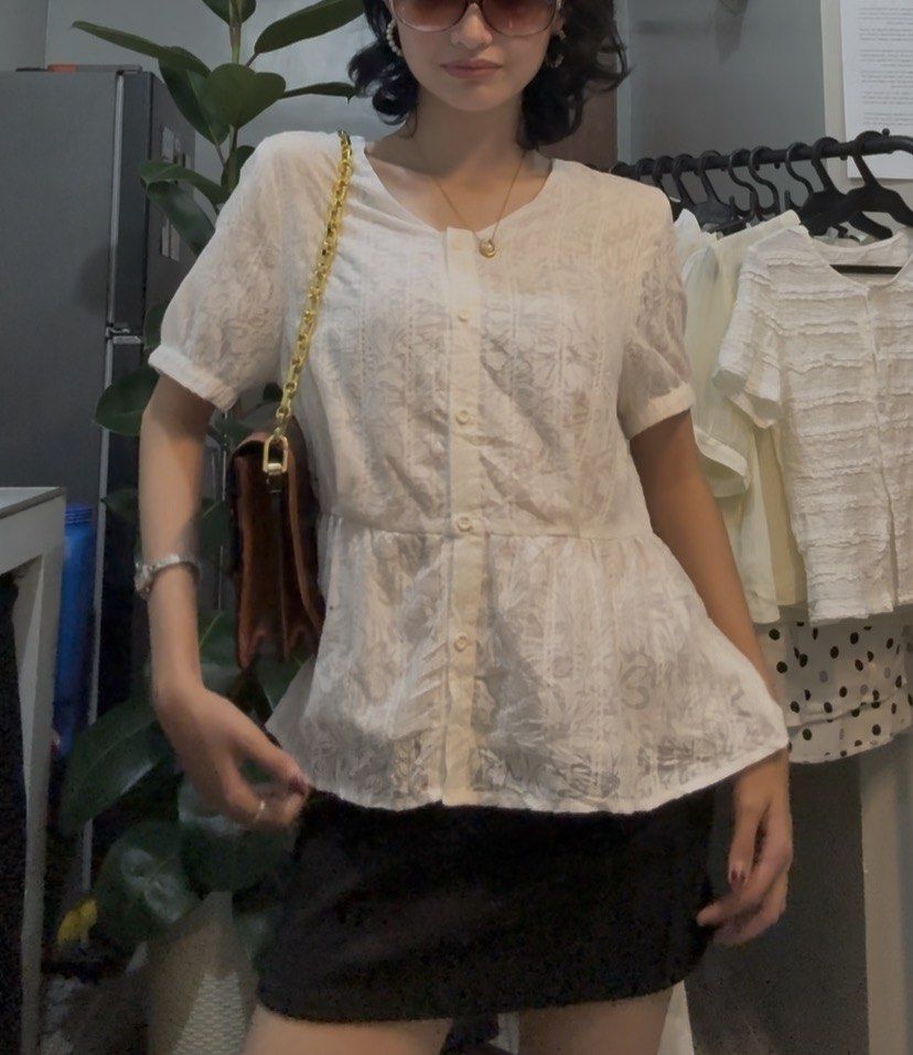 White laced top (Category: Blouses) located in Virac. Submitted by _meriduhhh (Listing ID 1470003298, Image 2). Description: pretty top! s-m.