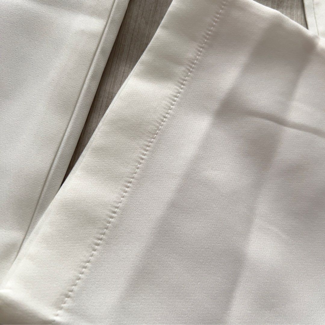 White Straight Leg Casual Pants Size M (Category: Jeans) located in Pasig City. Submitted by jenscloset86 (Listing ID 1469961774, Image 3). Description: Size: MEDIUM • Brand-new • Never worn/ never used Measurement: Waist: 30” Length: 41.5”.