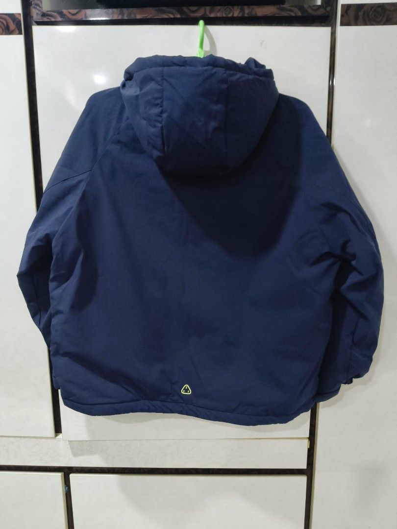 Winter Jacket (Category: Coats, Jackets and Outerwear) located in Singapore. Submitted by ben-10 (Listing ID 1469965846, Image 2). Description: - Dark blue winter jacket, brand new with hoody - Thick padded material for excellent cold-weather warmth - It can stand the weather up to -3°C. - Perfect for layering in cooler weather - Make you look elegant - Waterproof - Size : M (it can be for boys also) - PTP: 58 cm, Length: 65cm - Hoodie Meet at Ad