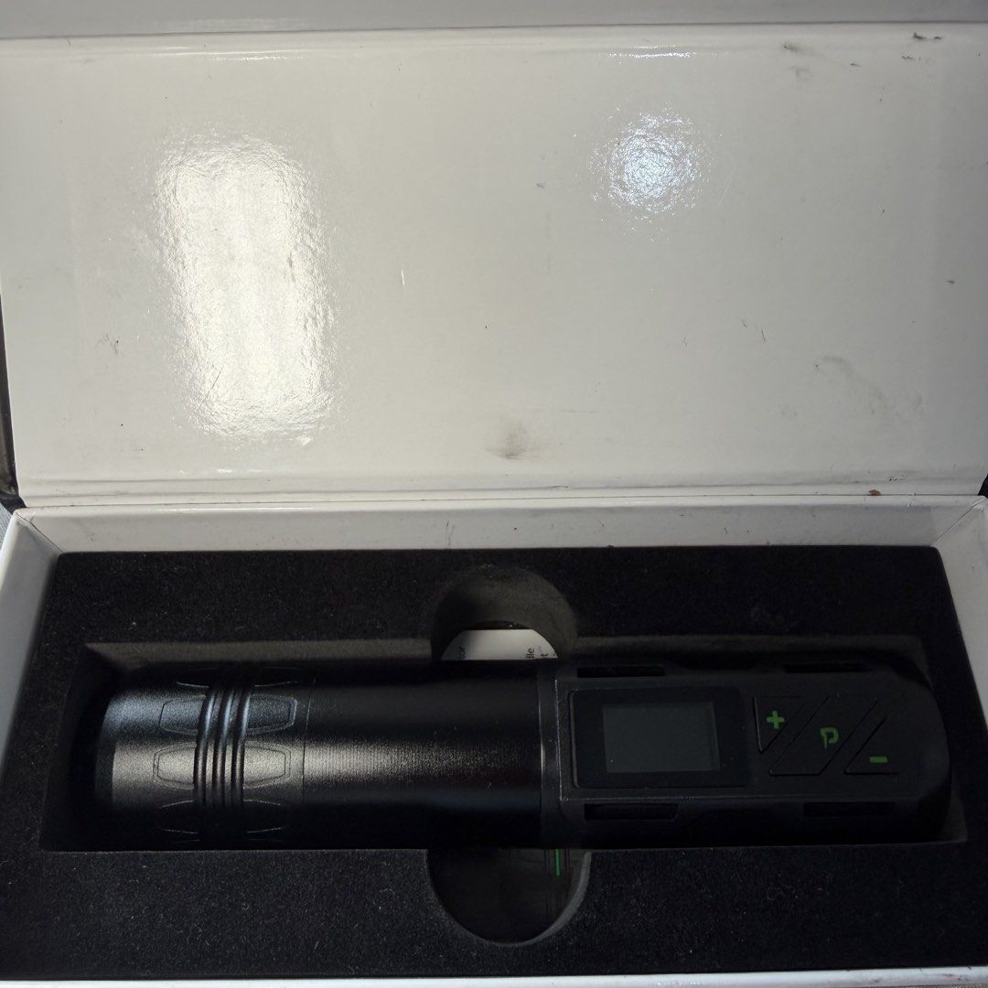 Wireless Pen Machine Rotary Tattoo Device (Category: Medical Supplies & Tools) located in Manila. Submitted by jxuerae (Listing ID 1470125504, Image 2). Description: - Type: Wireless tattoo pen machine - Display: Built-in digital screen with voltage control buttons - Good condition Still negotiable, just send your offers. Via J&T, Lalamove, Pick up, Lbc..