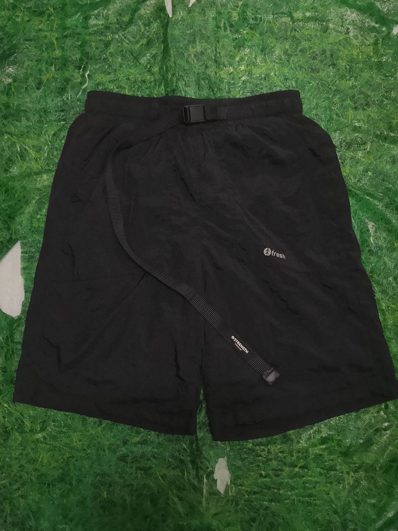 Woven belted Outdoor short (Category: Shorts) located in Tagbina. Submitted by jera-thrift.16 (Listing ID 1469961853, Image 1). Description: excellent condition color rate 10/10 size: W-30-34 x L-20 no issue +ship.