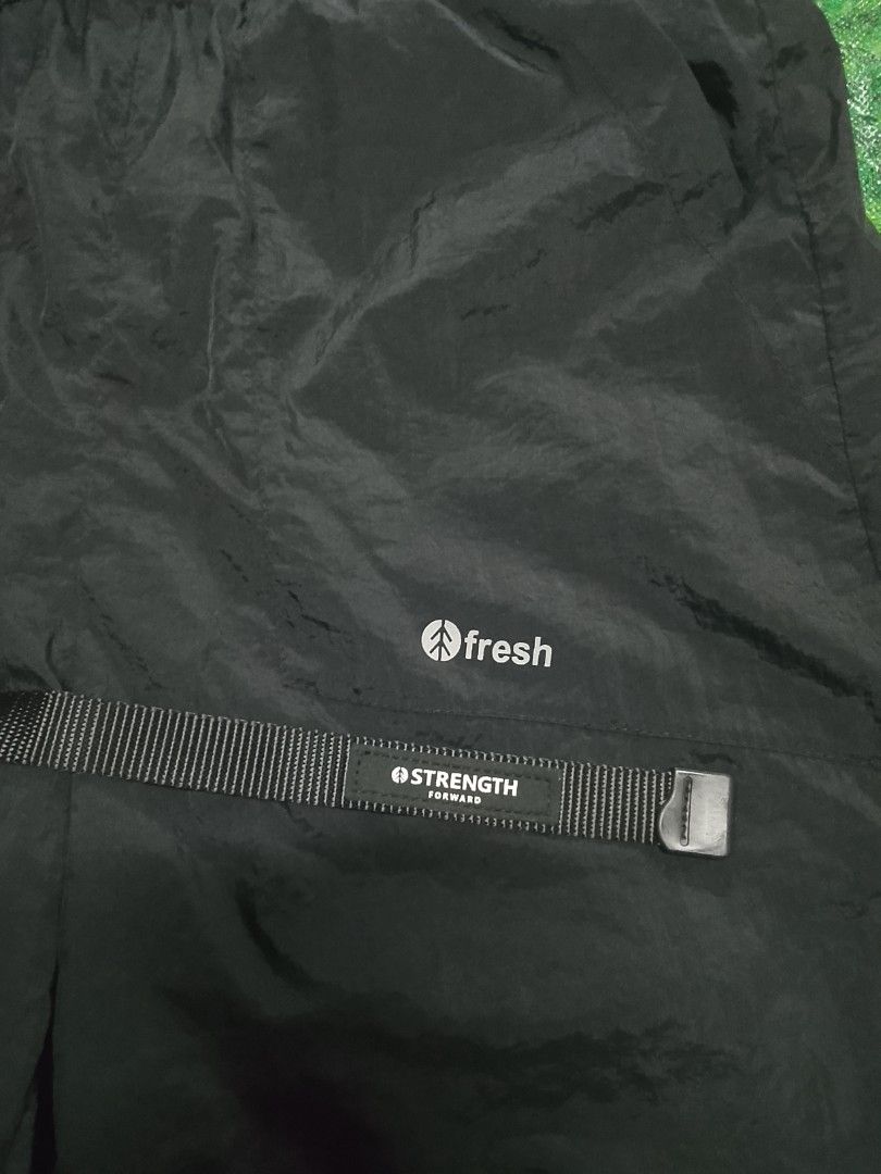 Woven belted Outdoor short (Category: Shorts) located in Tagbina. Submitted by jera-thrift.16 (Listing ID 1469961853, Image 2). Description: excellent condition color rate 10/10 size: W-30-34 x L-20 no issue +ship.
