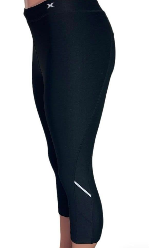 Xersion Compression Capri Leggings Size PS Black (Category: Activewear) located in Paranaque City. Submitted by calm_youngstore7 (Listing ID 1469972957, Image 1). Description: 70% OFF RETAIL! - Brand/Style: Xersion fitted compression capri leggings - Color: Classic Black - Size: PS (Made in Lesotho) - Measurements: Waist ~13 inches, Length ~27.5 inches - Key Features: Adjustable drawstring waistband, secure back zippered pocket, and reflective ca