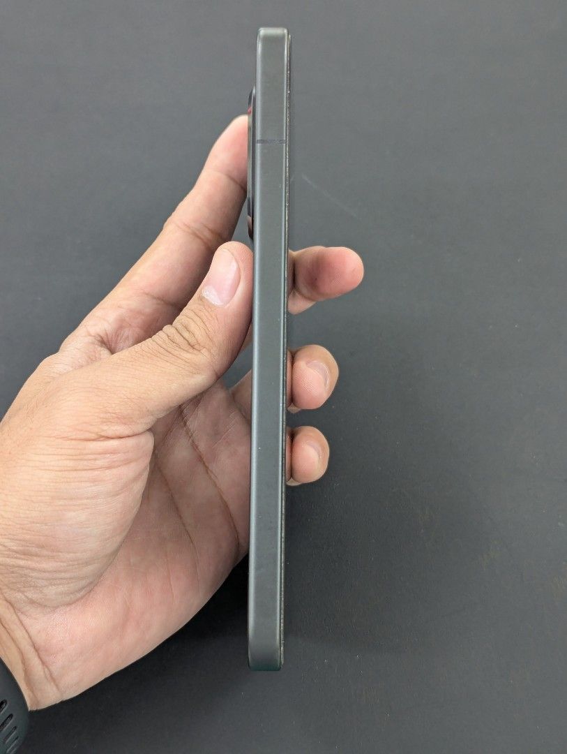 XIAOMI 15T PRO (Category: Xiaomi) located in Manila. Submitted by esonreyes041221 (Listing ID 1470110231, Image 3). Description: FORSALE OPEN FOR SWAP OFFER LANG PO PREF APPLE ✨Xiaomi 15T Pro ✨ Quick spec: • Display: 6.83-inch AMOLED, 144Hz • Chipset: MediaTek Dimensity 9400+ • Battery: 5500mAh, 90W wired, 50W wireless • Cameras: 50MP main, 50MP 5x telephoto, 12MP ultrawide • Storage: 12GB RAM + 256GB/512GB/1TB options • Durability: IP68, Gorilla