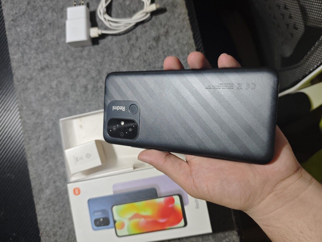 Xiaomi Redmi 12C (Category: Xiaomi) located in Manila. Submitted by danny0002 (Listing ID 1470035028, Image 3). Description: 📱 FOR SALE: REDMI 12C Looking for an affordable and reliable smartphone? Perfect also as second phone. Check this out! 🔥 📌 Unit: Xiaomi Redmi 12C - 📱 Large display - 🔋 Long-lasting 5000mAh battery - ⚡ MediaTek Helio G85 processor - 📸 50MP main camera ✅ Good for everyday use, social media, browsing, and online classes.