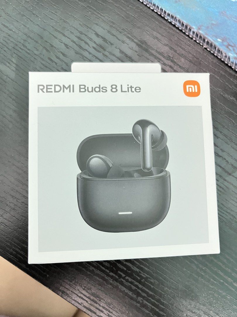 Xiaomi Redmi Buds 8 Lite (Category: Earphones) located in Manila. Submitted by yoshi_1111 (Listing ID 1470131588, Image 1). Description: - Brand new & 100% authentic: Unopened box with intact scratch-and-check verification sticker - Quick & easy setup: Supports Google Fast Pair and official Xiaomi Earbuds app (via QR code on box) - Reliable performance: Standard charging requirements as indicated on packaging - Ready for shipping .