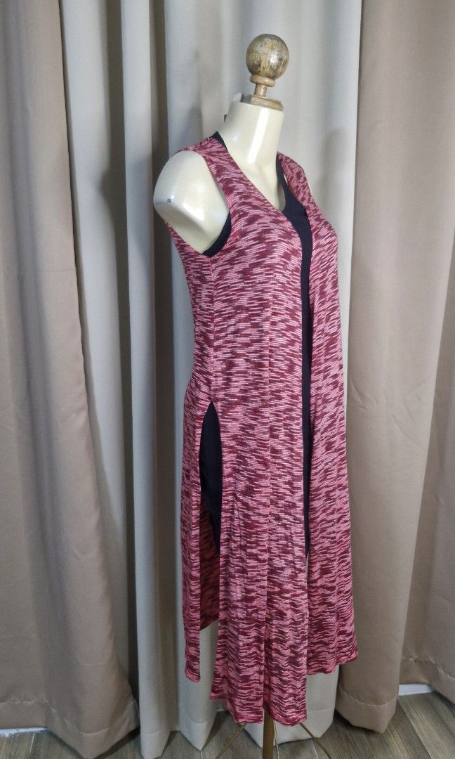 XS: Sleeveless Cardigan (Category: Coats, Jackets and Outerwear) located in Calabanga. Submitted by deniseallyson (Listing ID 1470050270, Image 2). Description: .