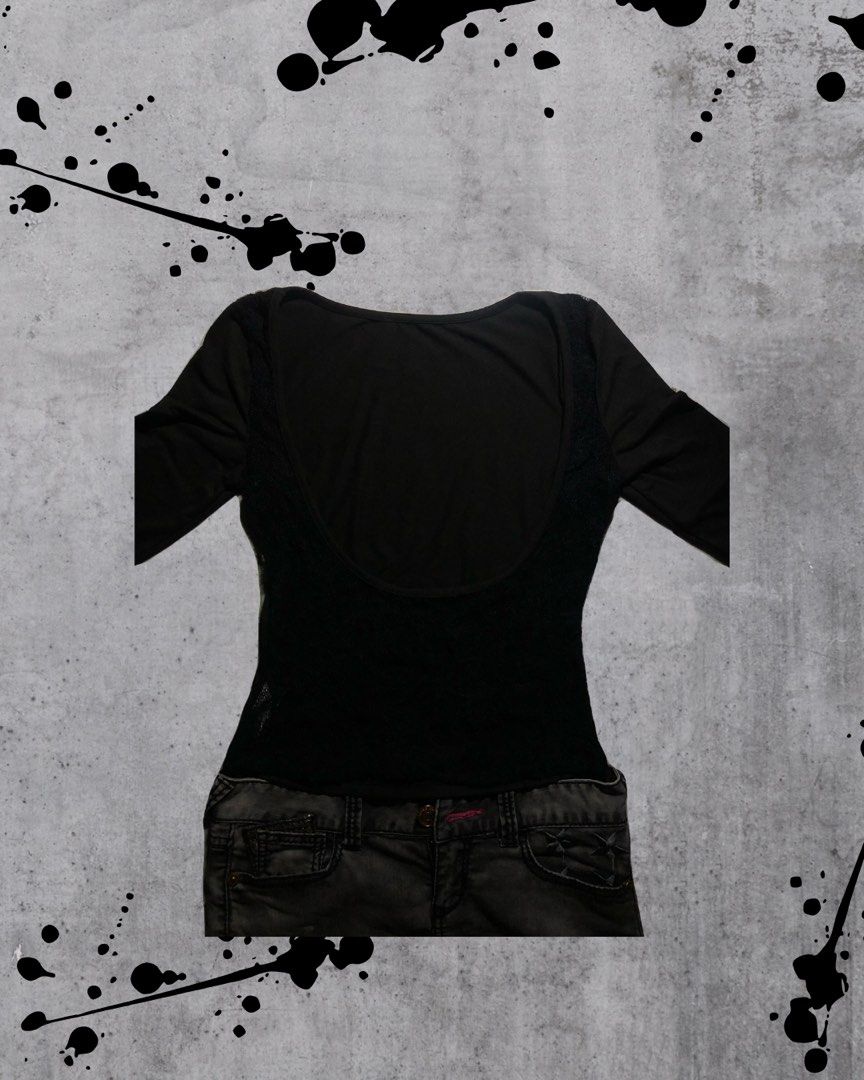 Y2K 2000s Sexy Long-sleeves (Category: Longsleeves) located in Calamba. Submitted by kiyanc3 (Listing ID 1469963570, Image 2). Description: No Issue - Size Small to Medium - Crewneck - Backless - Lace - Can Stretch .