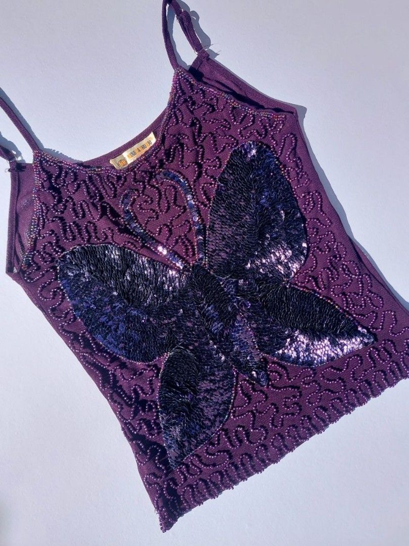 Y2k Beaded Top (Category: Sleeveless) located in Echague. Submitted by ribbitpicks (Listing ID 1470023738, Image 2). Description: no flaw hearing offers!! lock price 1,500.