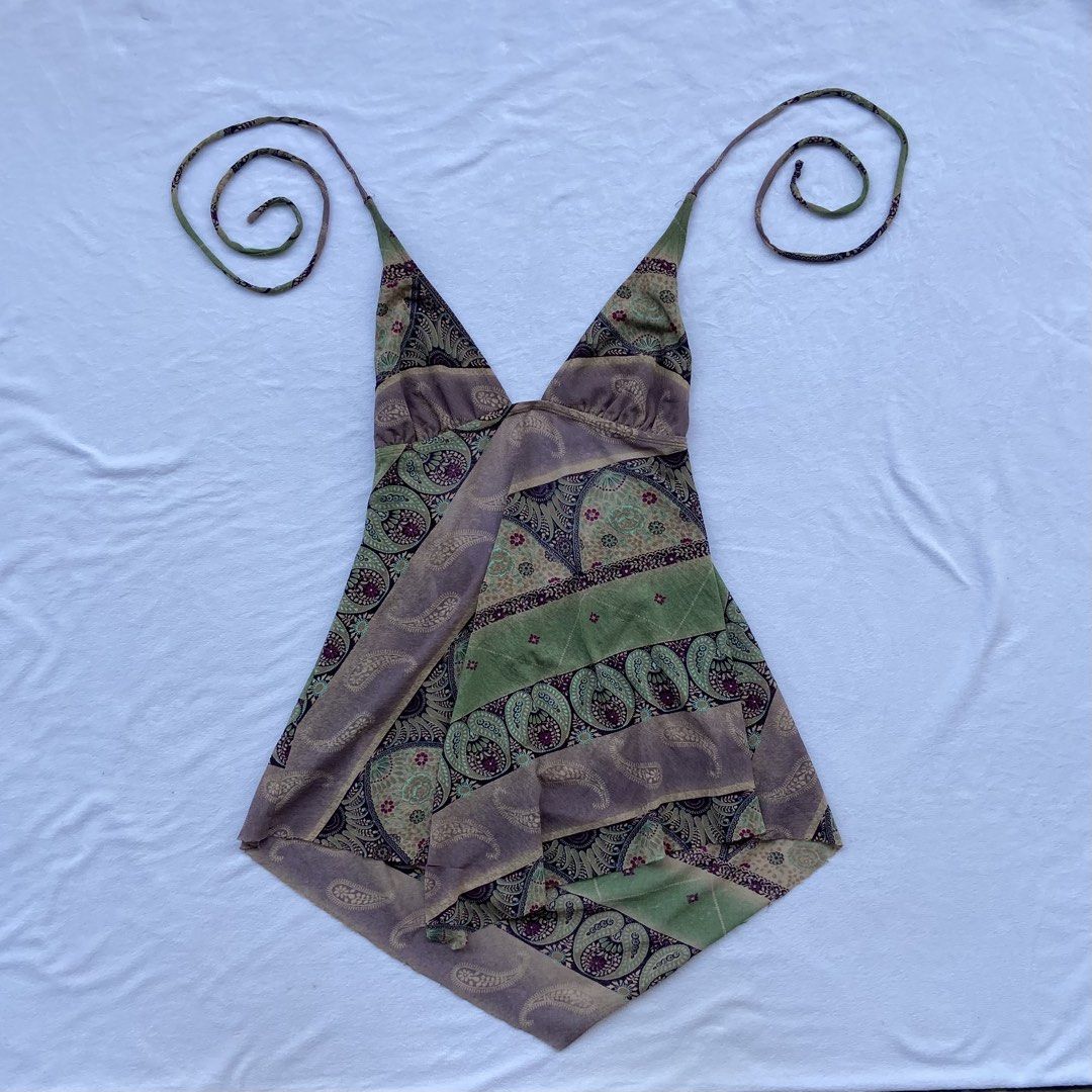Y2K Fairycore Patchwork Halter tops, Supre (Category: Blouses) located in General Santos City (Dadiangas). Submitted by kala_chuchi (Listing ID 1470111524, Image 1). Description: Size. Small 13.5 inches width 30 inches length Flaws. Slice Over all condition Excellent .