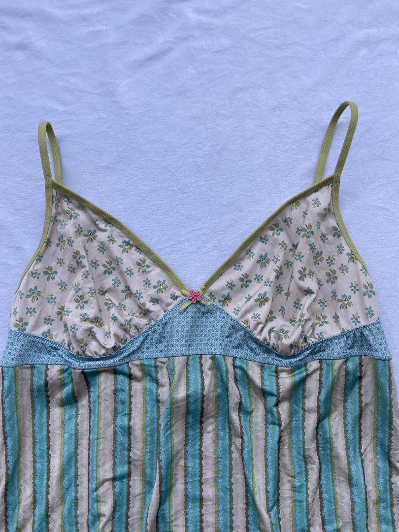 Y2K Floral Cami Tops, DKNY (Category: Blouses) located in General Santos City (Dadiangas). Submitted by kala_chuchi (Listing ID 1470112050, Image 2). Description: Size. Large 15 inches width 20 inches length No flaws Over all condition Excellent .