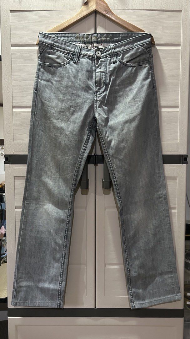 Y2K Gray Light-Wash Straight Cut Pants (Category: Jeans) located in Baguio. Submitted by thrift_zi3 (Listing ID 1469956556, Image 2). Description: Y2K Gray Light-Wash Straight Cut Pants W 33" L 41" leg opening 8" No Issues Mine 300.
