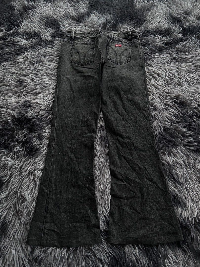 Y2k Miss Sixty Low rise Flared Jeans (Category: Jeans) located in Banaybanay. Submitted by prettysixtythrift_17 (Listing ID 1470057636, Image 2). Description: Y2k Miss Sixty Low rise Flared Jeans ▪️Waistline: 27 to 30 ▪️Length: 34 ▪️Hem: 9 ▪️Hips: 15 ▪️Leg Thigh: 10 ▪️Rise: 7 ▪️Inseam: 26.5.