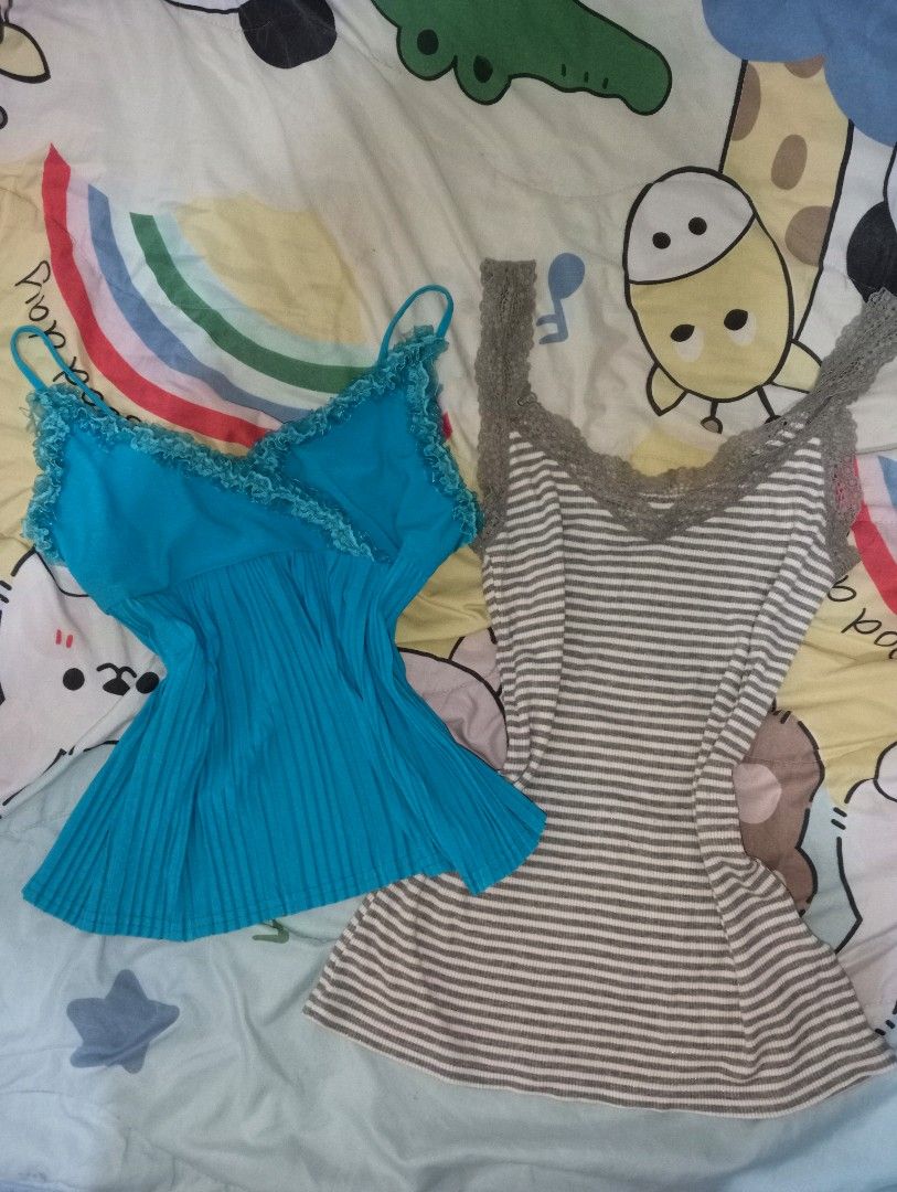 Y2k Tank Top Bundle (Category: Sleeveless) located in Pasay City. Submitted by elirouge (Listing ID 1470096866, Image 1). Description: - 150 ea - rfs: not wearing anymore sizes xs-s.