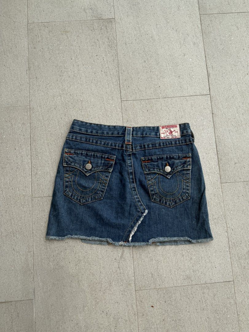 Y2k True ReligionMini Denim Skirt (Category: Skirts) located in Manila. Submitted by xxxara (Listing ID 1469981521, Image 1). Description: Size 28.