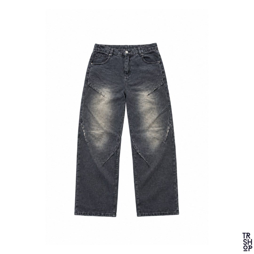 Y2k Washed Baggy Denim Pants (Category: Jeans) located in Naga. Submitted by marcbiench83020 (Listing ID 1470093879, Image 1). Description: Washed Denim Pants Length: 42 Width: 30-34 Condition: Excellent Condition Color Rate:9/10 Issue: None .