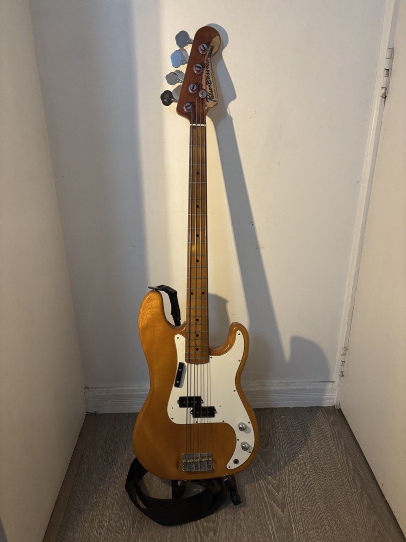Yamaha Pulser Bass 400 (Category: Musical Instruments) located in Quezon City. Submitted by MetroDeRetro (Listing ID 1470100582, Image 1). Description: Yamaha Pulser Bass 400 * Wood bass guitar vintage * With Semour Duncan pick ups (worth 9k php, with receipt) * With two bass guitar bags (one is Graft worth 2.8k and the other is its leather OG bag) * La Bella Low Tension Flats * Free Fermata Leg rest Note: Specs were provided by the original owne
