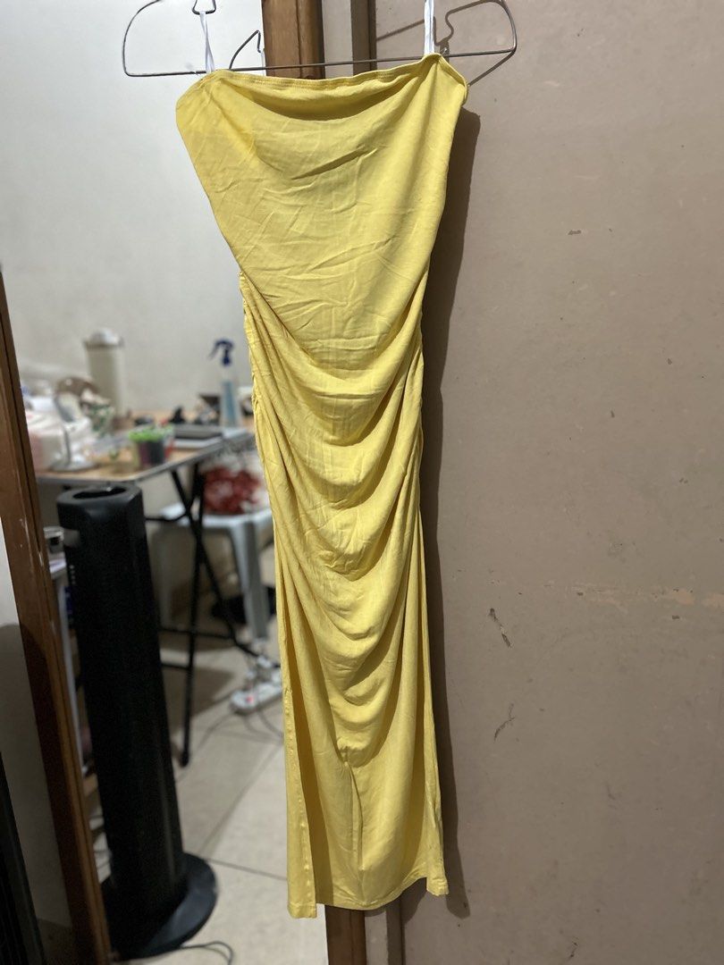 Yellow strapless ruched midi dress (Category: Dresses) located in Manila. Submitted by prelovedbyeljodi (Listing ID 1470008316, Image 1). Description: ✨ **Like New Dress for Sale!** ✨ 👗 Never used — in excellent condition! 📌 **RFS:** Decluttering 💌 Message me if interested! .