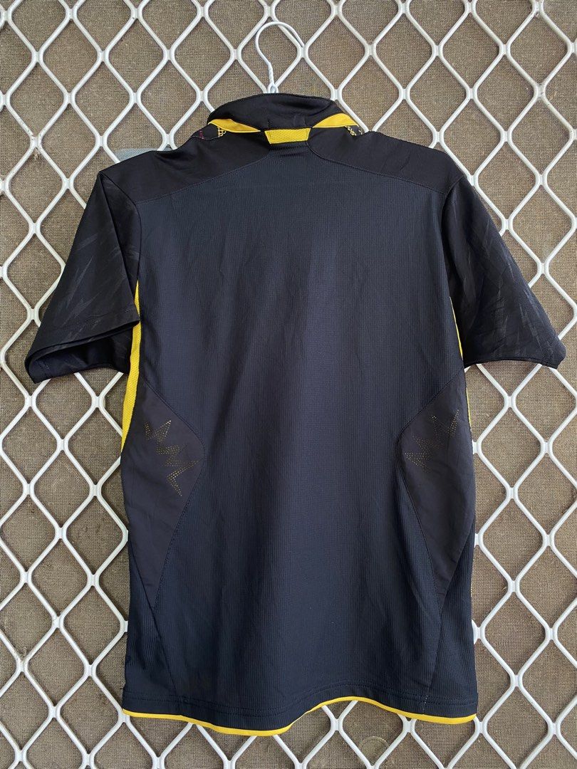 Yonex QZIP (Category: Activewear) located in Cabadbaran. Submitted by jersey.cobyming (Listing ID 1470053433, Image 2). Description: L: 26" W: 19.5" Size on tag: M Excellent Condition | GOOD AS NEW Embroidered logo.
