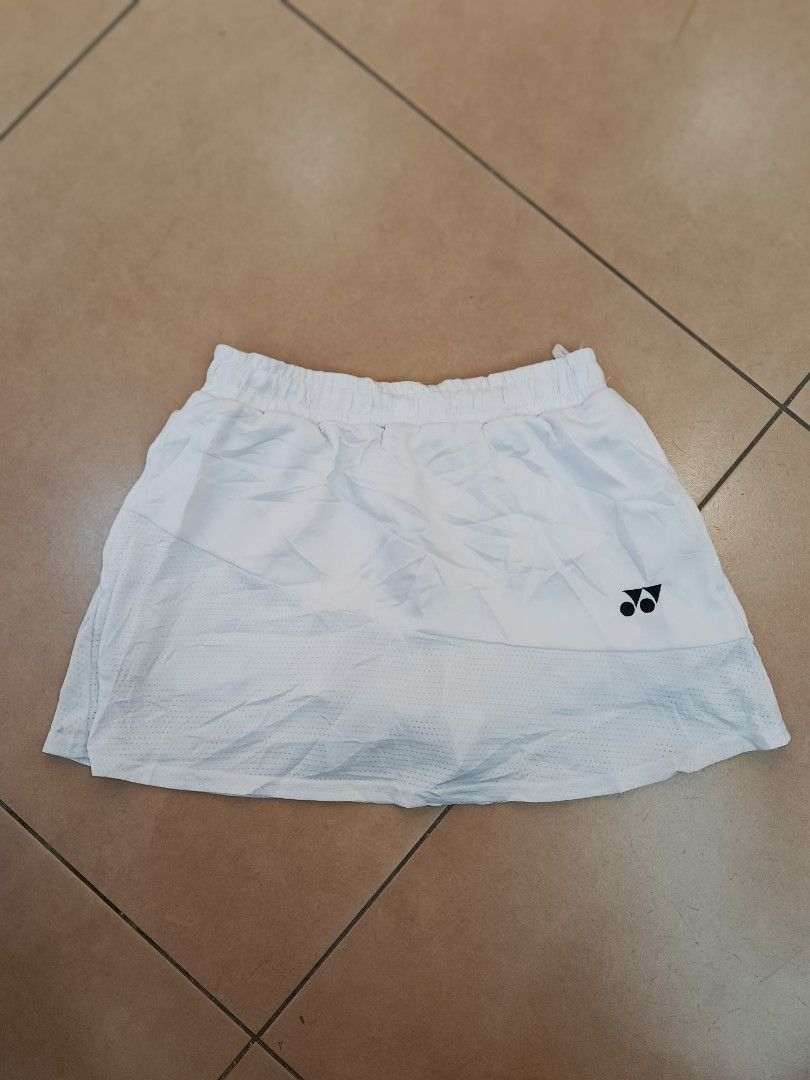 YONEX SKORT (Category: Activewear) located in Dagupan City. Submitted by rodolfo_b (Listing ID 1470024773, Image 1). Description: NO ISSUES WITH POCKET WITH INNER S-M 25-30.