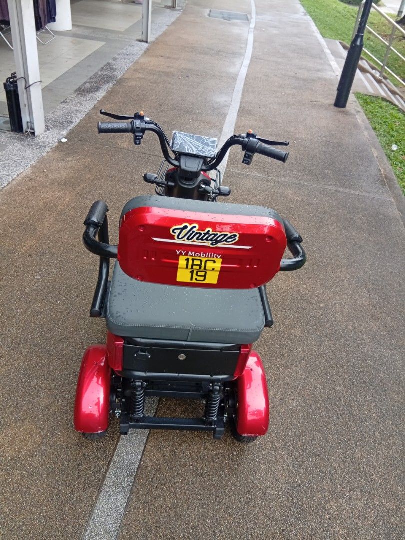YY Mobility Vintage 3-Wheel Electric Mobility Scooter, Sports Equipment ...