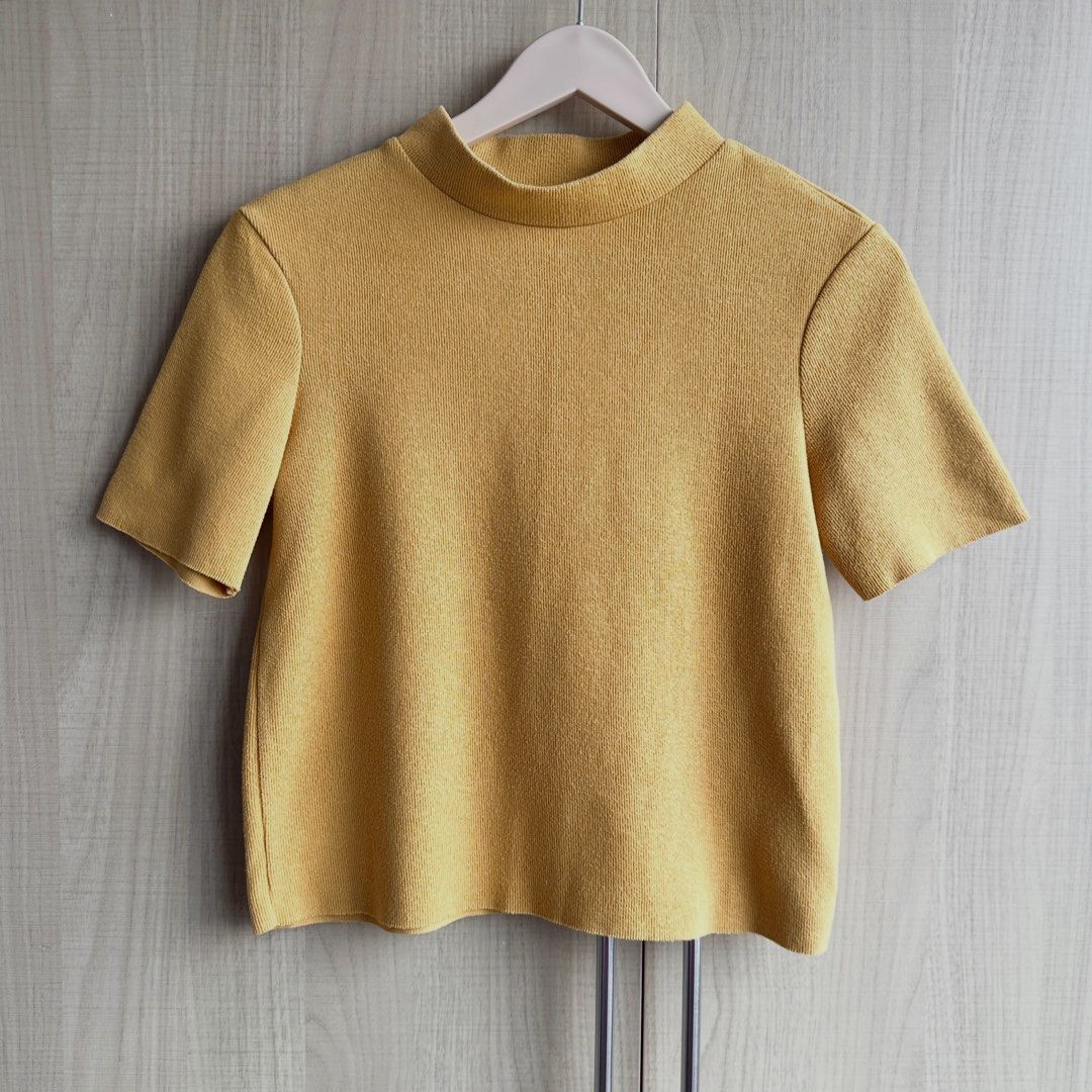 ZARA - Mustard Mock Neck Top (Category: Others Tops) located in Makati City. Submitted by alilbitofeverything.ph (Listing ID 1470008128, Image 1). Description: 📍Makati Brand: Zara Size on tag: Small Fits small-semi medium No flaws.