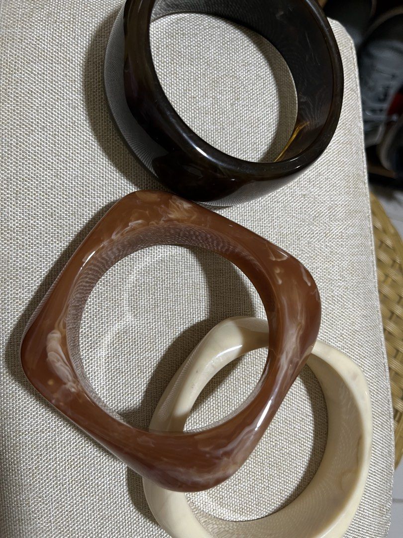 Zara Bangles Bracelet (Category: Bracelets) located in Taguig. Submitted by madeasoncloset (Listing ID 1470104423, Image 3). Description: I only use the one piece of it, almost new With Dust Bag .