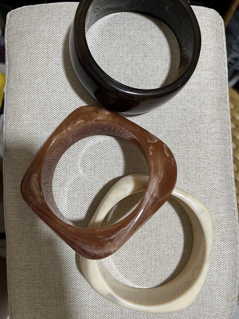 Zara Bangles Bracelet (Category: Bracelets) located in Taguig. Submitted by madeasoncloset (Listing ID 1470104423, Image 2). Description: I only use the one piece of it, almost new With Dust Bag .