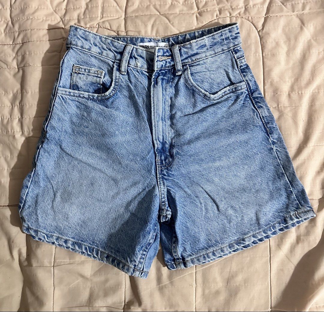 Zara Bermuda Denim Shorts (Category: Shorts) located in Quezon City. Submitted by hennessyscloset (Listing ID 1470115731, Image 1). Description: Preloved Zara bermuda denim shorts, used once only..