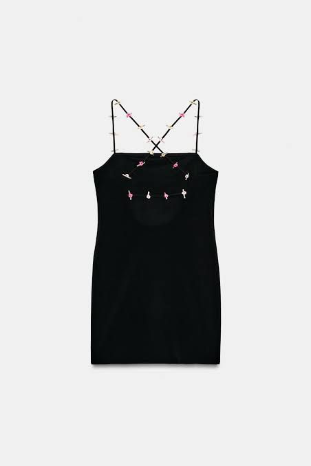 Zara Black Floral Dress (Category: Dresses) located in Manila. Submitted by graciellejayn (Listing ID 1470064230, Image 2). Description: - Zara - Fitted mini dress with low back and crisscross straps - Size: S-M - Orig price: 1,295.