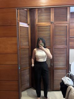(Category: ) located in . Submitted by shopmikascloset (Listing ID 1469955835, Image 1). Description: .
