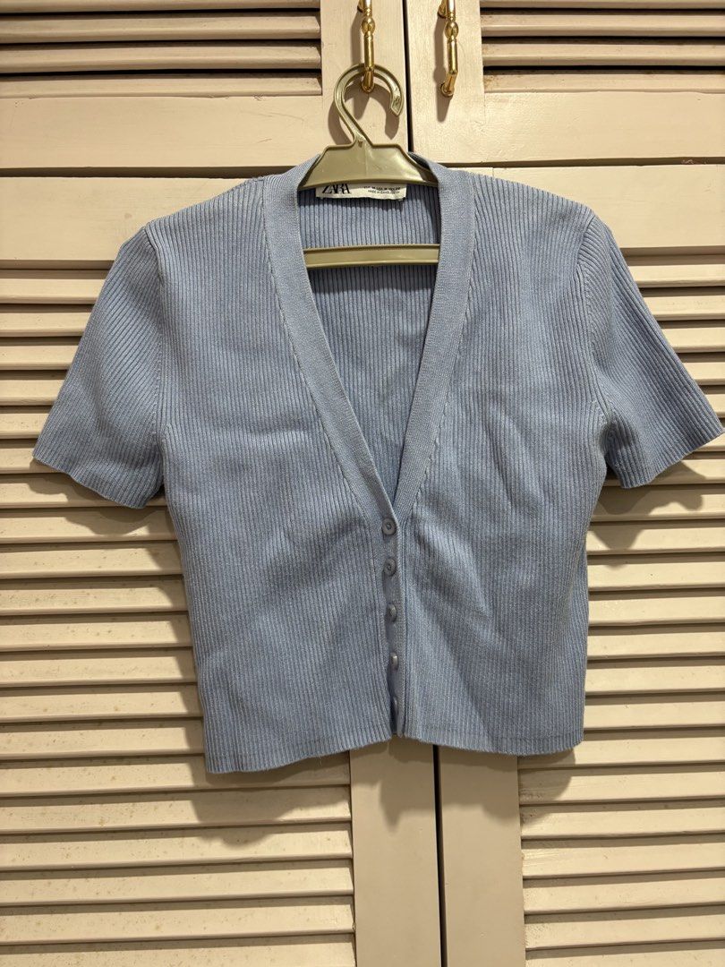 Zara Blue Ribbed Knit Top (Category: Blouses) located in Muntinlupa City. Submitted by sukimum (Listing ID 1469989530, Image 1). Description: Thick ribbed knit fabric. Only used once and realized it doesn’t fit me well. Quality is still excellent.