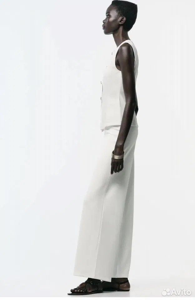 ZARA BNWT (Category: Sleeveless) located in Makati City. Submitted by tinycloset__ (Listing ID 1470033119, Image 3). Description: ZARA BNWT S ON TAG (SMALLEST ON TAG).