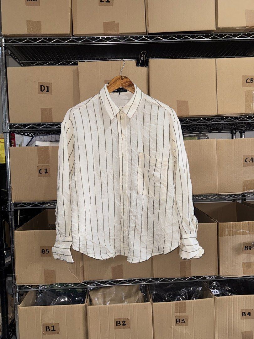 Zara Button Down Relaxed Fit Cream Stripe (Category: Longsleeves) located in Digos. Submitted by appareall (Listing ID 1470080880, Image 1). Description: .