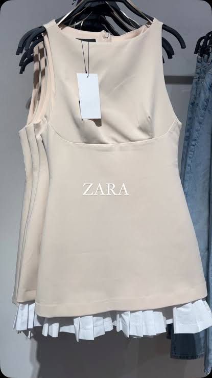 Zara Dress (Category: Dresses) located in Pasay City. Submitted by weartheclothes.mnl_shop (Listing ID 1470002047, Image 2). Description: Zara Dress Brand new with tag Super pretty, needs wash lang natambak Unused, di kasya hehe Large.