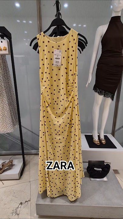 Zara dress (Category: Dresses) located in Makati City. Submitted by andreaa1 (Listing ID 1470008638, Image 2). Description: Stretchy fabric.