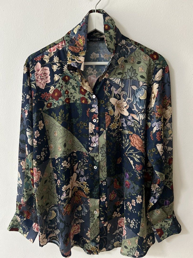 Zara Floral Patchwork Long Sleeve Button Up Blouse (Category: Longsleeves) located in Manila. Submitted by isabelle_1104 (Listing ID 1469967593, Image 1). Description: Oversized. Can fit up to medium.