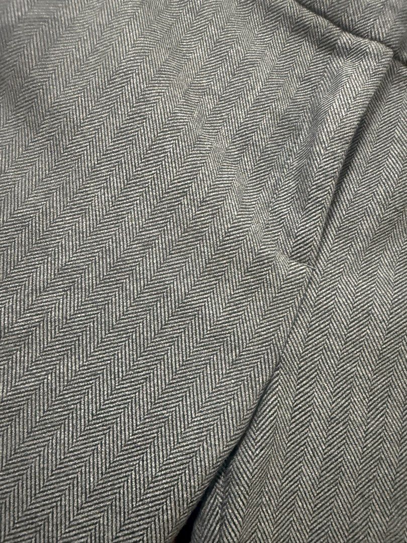 Zara Grey Herringbone Pattern Trousers Size S (Category: Trousers) located in Quezon City. Submitted by lovedbymaxandmikoy (Listing ID 1469959036, Image 2). Description: - Brand: Zara - Color: Grey with classic herringbone pattern - Size: S (EUR, USA, MEX) - Features: Comfortable elastic waistband, tailored look - Origin: Made in Turkey - Condition/Use: Great for work or smart casual days out.