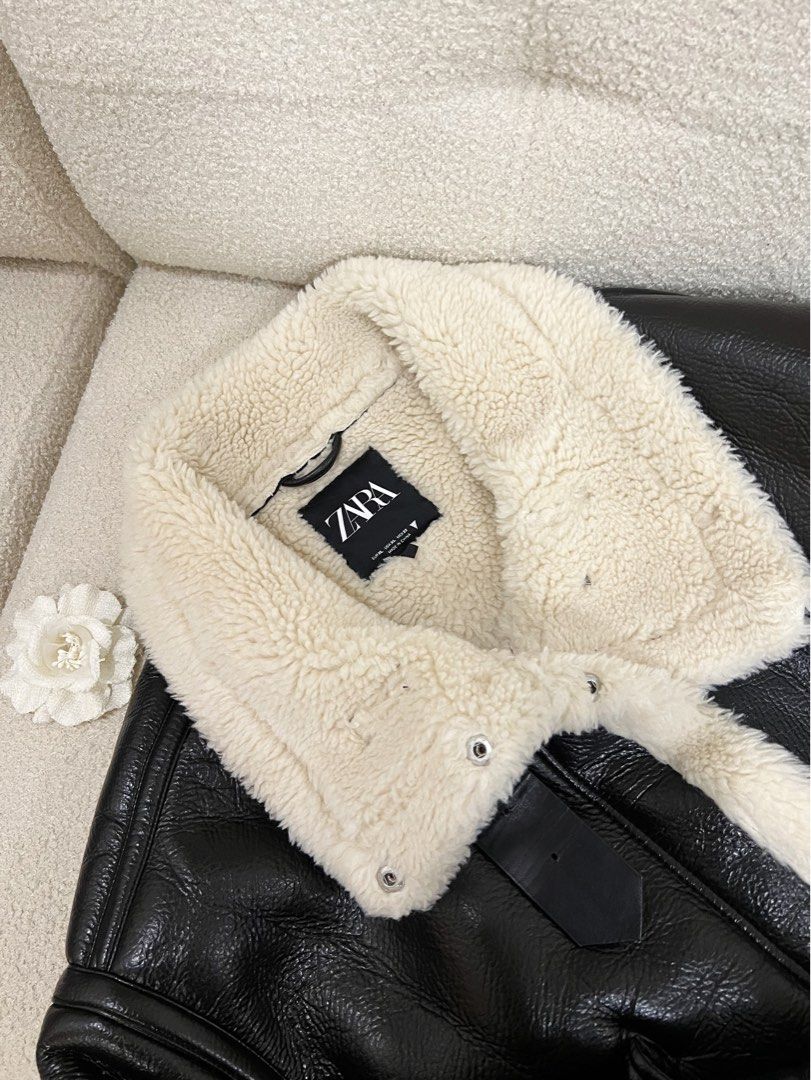 ⚜️Zara leather Jacket 🍁🍂✨ (Category: Luxury Apparel) located in Makati City. Submitted by 90sangel (Listing ID 1470102465, Image 2). Description: •Item: Zara leather jacket •Size: Large •Condition: Excellent, used once bought in Japan 2025 retails @ ¥17k yen!.