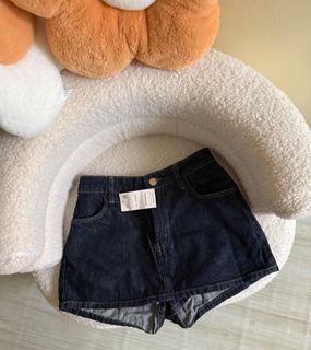 (Category: ) located in . Submitted by lowisse.2329 (Listing ID 1469952249, Image 1). Description: .