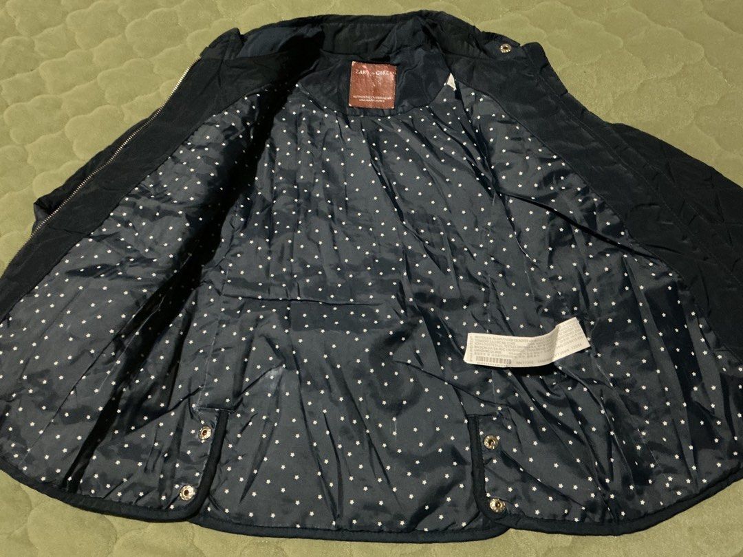 Zara navy blue quilted jacket 7y/o (Category: Babies & Kids Fashion) located in Angeles City. Submitted by goodbuysathome (Listing ID 1469948220, Image 3). Description: Zara navyblue quilted jacket 7y/old kids Bnew nver used nktago lang Lp posted Add sf 55 Gcash payment .