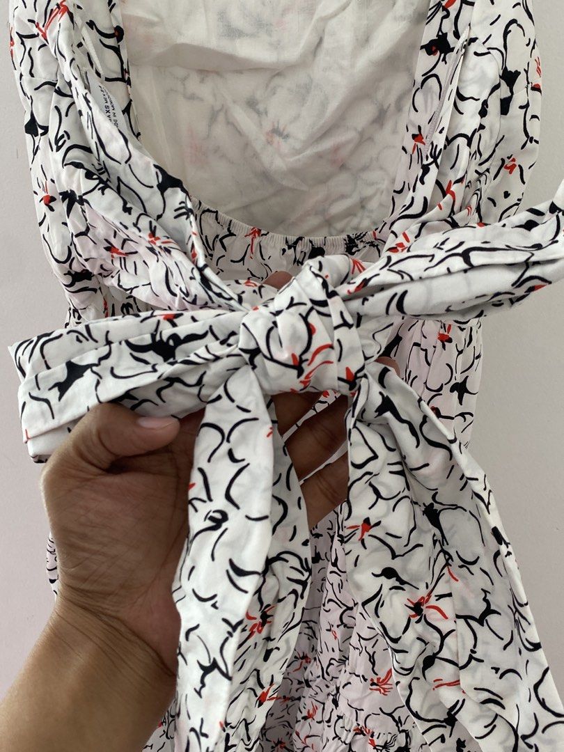 Zara Sleeve Maxi Dress (Category: Dresses) located in Bulacan. Submitted by prelovedbyjgs (Listing ID 1470014827, Image 3). Description: Preloved Zara Sleeve Maxi Dress Good as New , onced lang nagamit. Issue : Sira ang Zipper ₱ 300 only 📍 Santa Maria Bulacan.