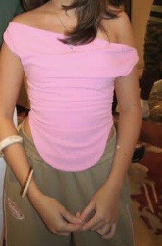 ZARA top (Category: Blouses) located in Pasig City. Submitted by hotstuff__ (Listing ID 1470024735, Image 3). Description: .