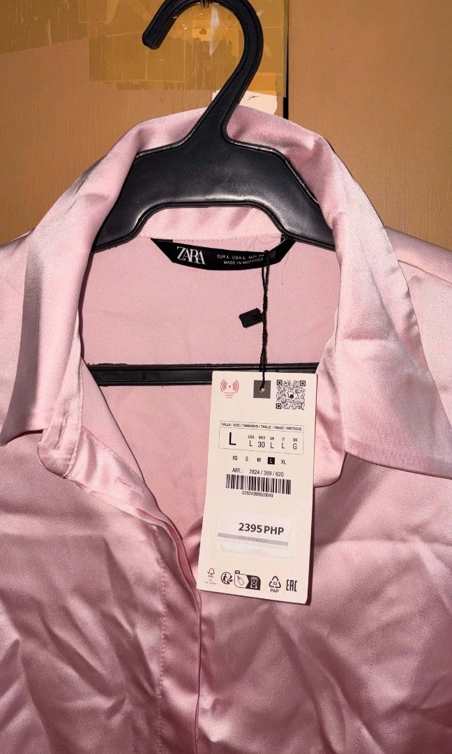 Zara Top longsleeves (Category: Longsleeves) located in Quezon City. Submitted by dealmaker8 (Listing ID 1469954577, Image 2). Description: Zara Original with tag price width 20 inches length 21.5 inches Large on tag tag price: 2,395.