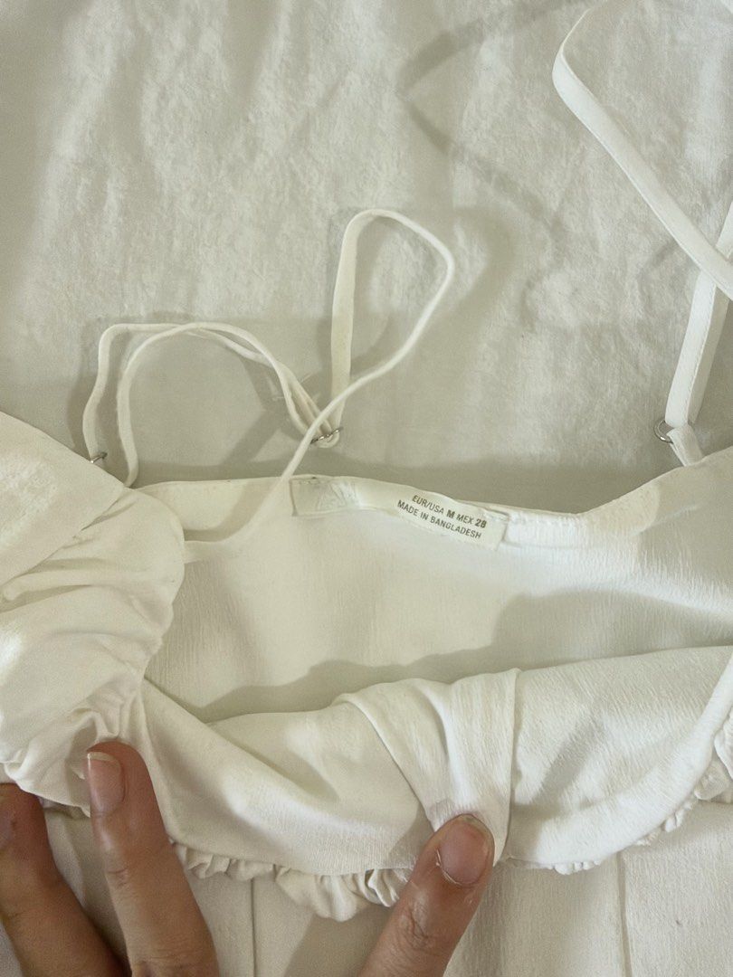 zara white bustier corset top (Category: Sleeveless) located in Manila. Submitted by nicswhuut (Listing ID 1470117131, Image 2). Description: 📌can do lalamove (manila area only!) 📌j&t for outside manila 📌mop: gcash, maya, or metrobank 📌loc: sampaloc, manila 📌lp are posted UNLESS u r getting 2 or more items then i can give discount 🤗.