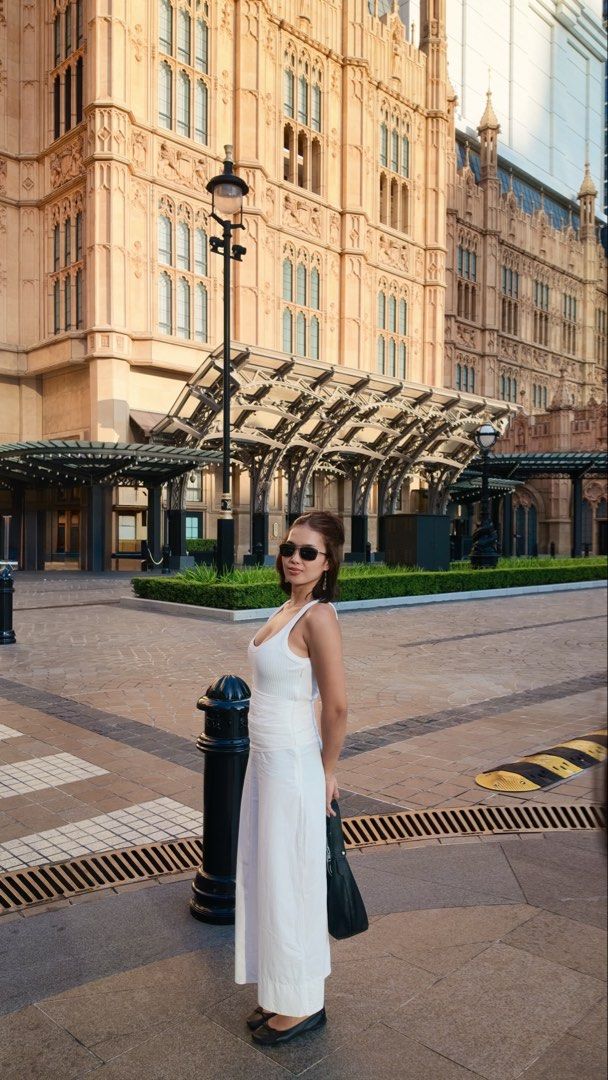 ZARA White Scoop Neck (Category: Dresses) located in Makati City. Submitted by irenevc (Listing ID 1470121474, Image 1). Description: Ribbed top with wrap style Zipper sa side Small! One time used only in Macau May faded line (nascratch and nahila sa front part but hindi noticeable) Other than that it looks brand new Bought for 1500 Zara store.