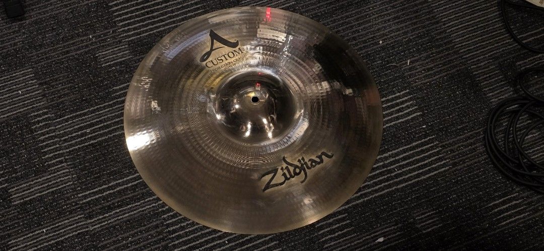 Zildjian A Custom Projection Crash Cymbal 18" (Category: Musical Instruments) located in Paranaque City. Submitted by makitakoyaki2a (Listing ID 1469949157, Image 1). Description: Great for heavy hitters and situations demanding volume. Has your typical A Custom bright sonic profile but on steroids. Few fingerprints on the bottom and slight logo fade. No keyholes or cracks. Price is negotiable, but please be reasonable. Location: Better Living, P