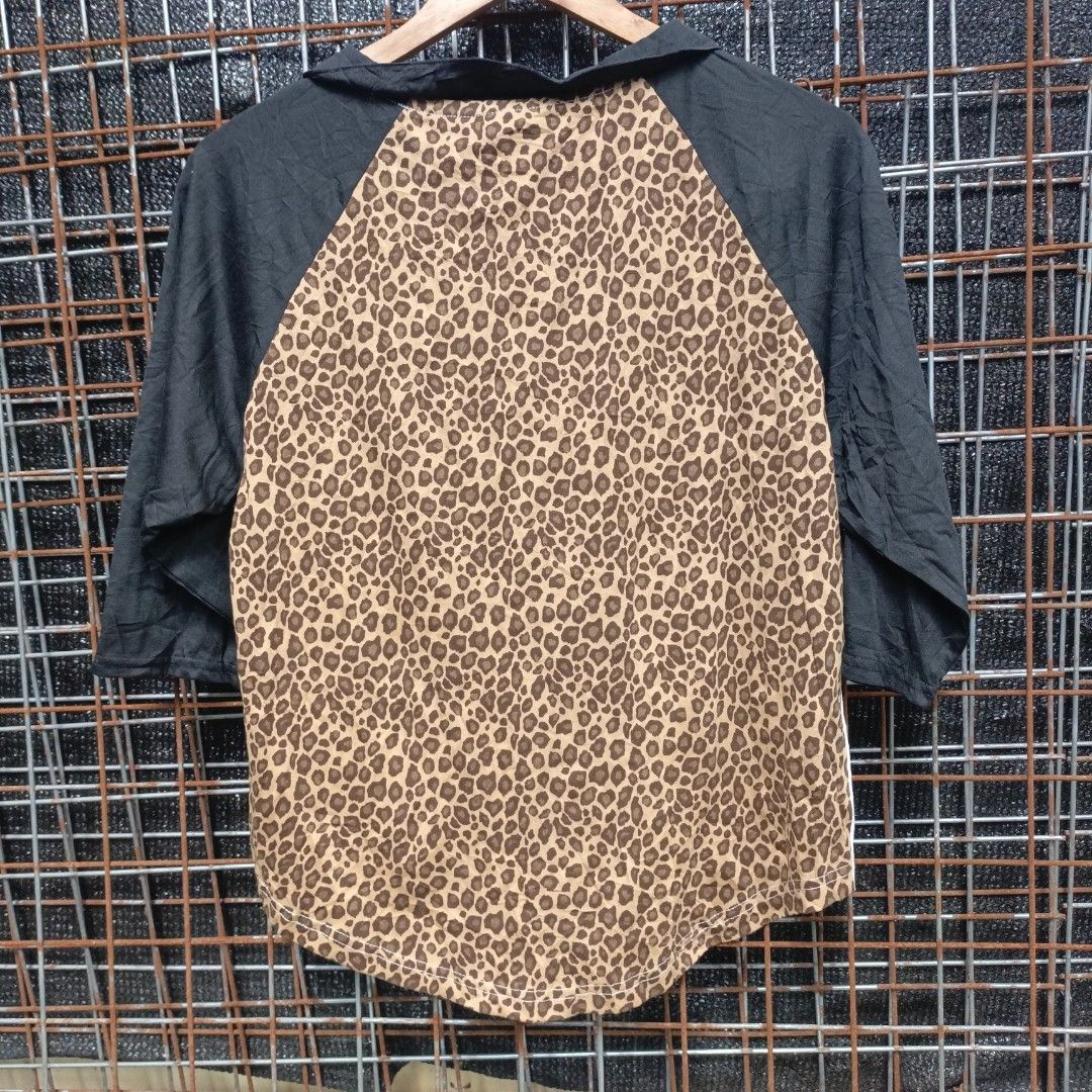 1/4 GRUNGE/PUNKS LONGSLEEVE (Category: Longsleeves) located in Cotabato. Submitted by pure.moenlimba12 (Listing ID 1470197347, Image 2). Description: NO ISSUE COMPLETE TAGS BRAND-NEW MEDIUM NEED WASH ONLY.