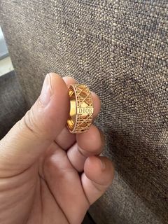 (Category: ) located in . Submitted by abbyutifulcloset (Listing ID 1470185101, Image 1). Description: .
